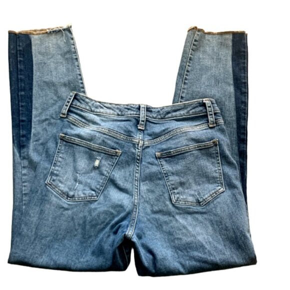 Universal Thread Blue Jeans 2-Tone Leg Distressed Raw Hem Sz 8/29R #125Q - Picture 5 of 8